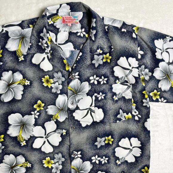 Vintage Hawaiian Shirt Men's L XL Gray Blue White Aloha Luau Hibiscus Pig Roast - Picture 1 of 7